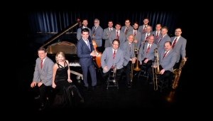 Image of In The Christmas Mood: Glenn Miller Orchestra